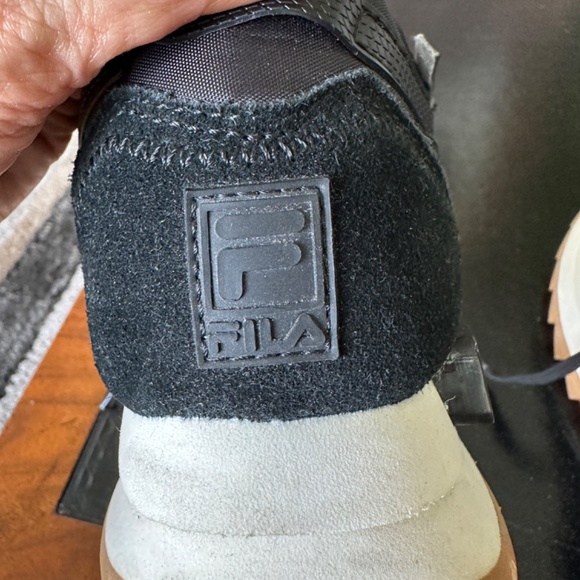 Fila Leather Sneakers Sandenal Orbit Black Size 9 Great Condition - Picture 14 of 15